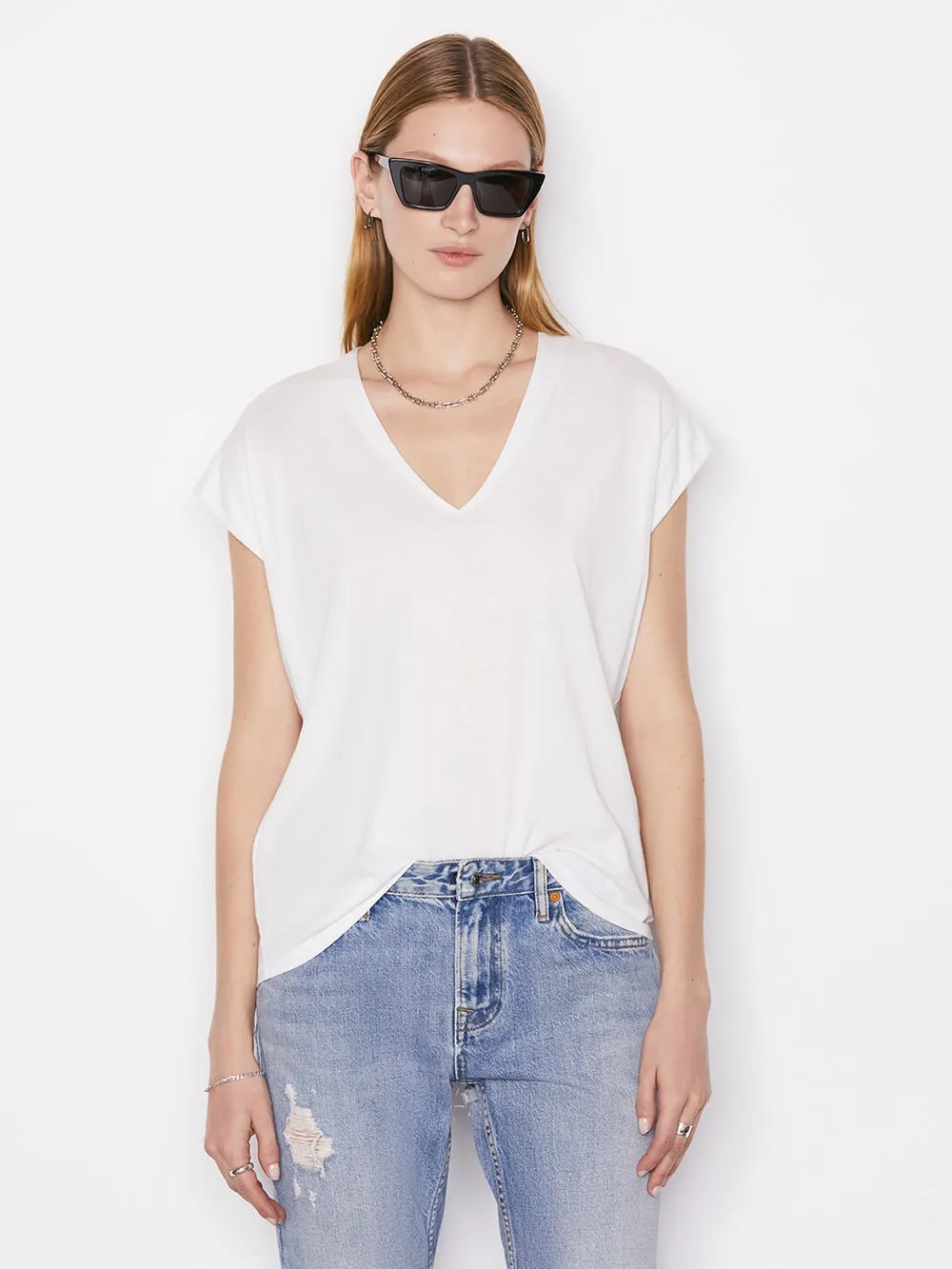 Frame Le Mid Rise V Neck Tee