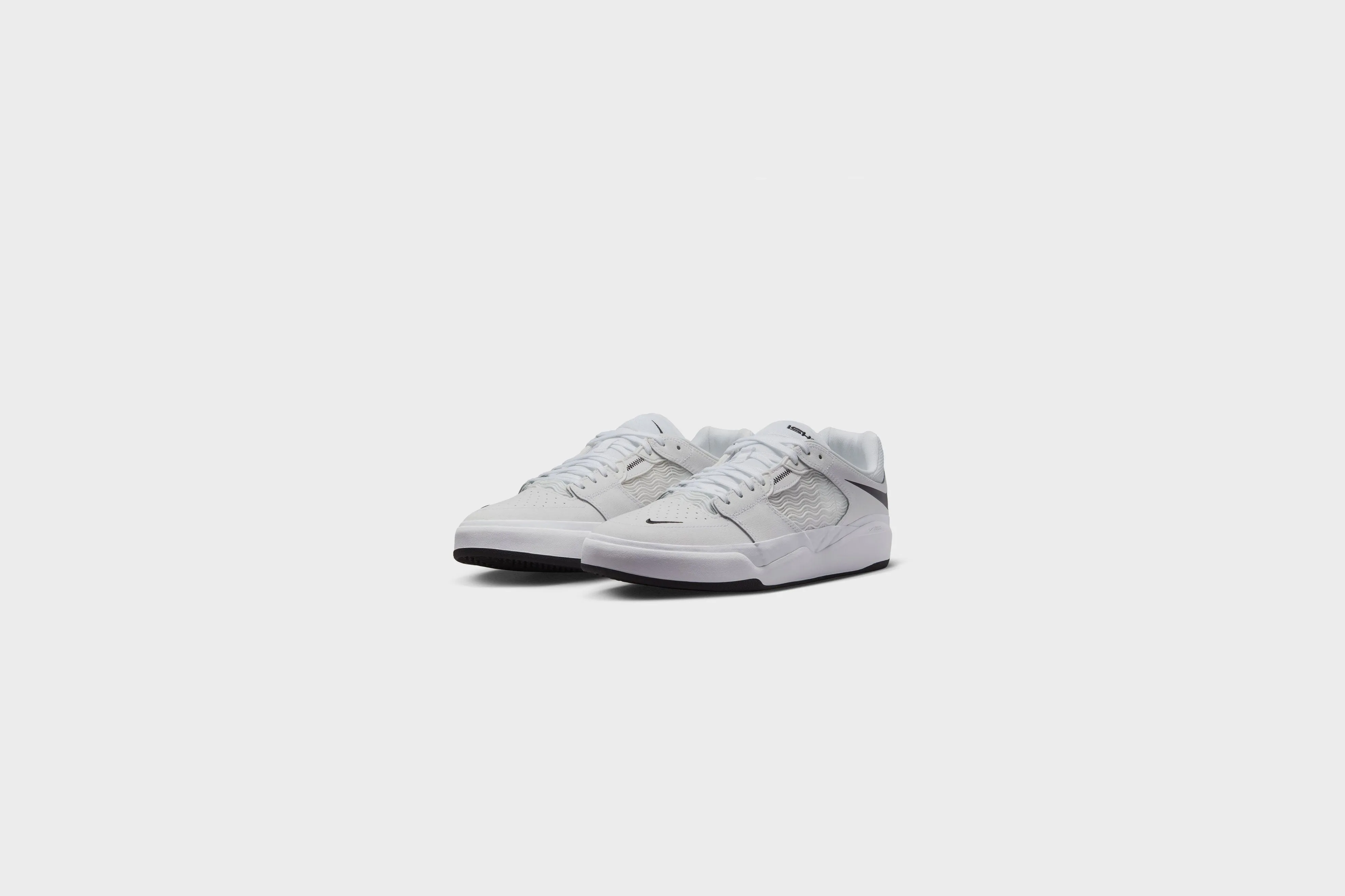 Nike SB Ishod PRM L (White/Black-White-Black)